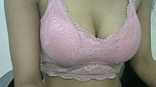 Sweet_Sonali nude pussy closeups on cam for live sex video chat