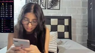 Angelcute- nude pussy closeups on cam for live sex video chat