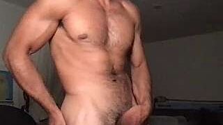 BigGuyMuscle nude pussy closeups on cam for live sex video chat