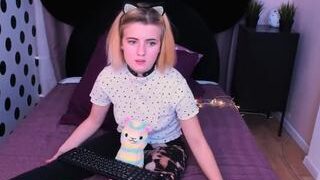 CarollineWhite nude before cam – live sex chat