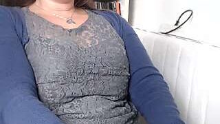 chloereina nude pussy closeups on cam for live sex video chat