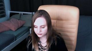 ElinDimitrescu nude pussy closeups on cam for live sex video chat