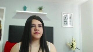 Eylin-rocks nude before cam – live sex chat