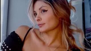 ?, ? F E R ?? nude before cam – live sex chat