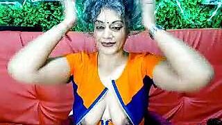 Indianmilfxxx nude pussy closeups on cam for live sex video chat