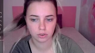 Kisannatoms nude before cam – live sex chat