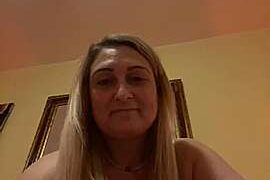 Lara77773 nude pussy closeups on cam for live sex video chat