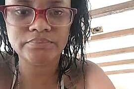 LauraHillss nude pussy closeups on cam for live sex video chat