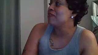MSweetLindaParks nude pussy closeups on cam for live sex video chat