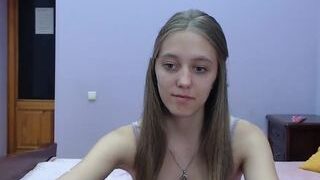 Rapunzel nude before cam – live sex chat