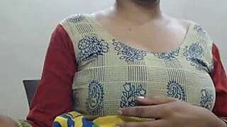 roop_kaur nude pussy closeups on cam for live sex video chat