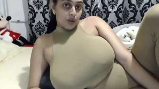 simmi_baby nude pussy closeups on cam for live sex video chat