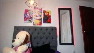 TayIorSweet nude pussy closeups on cam for live sex video chat
