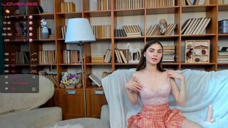 Veronica_Avluv_ nude pussy closeups on cam for live sex video chat