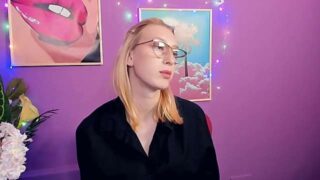 ViolaRosso nude pussy closeups on cam for live sex video chat