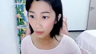 YiYi213 nude pussy closeups on cam for live sex video chat