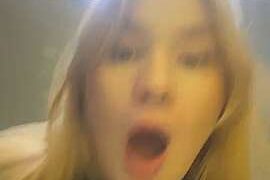 ZoeyCoen nude pussy closeups on cam for live sex video chat