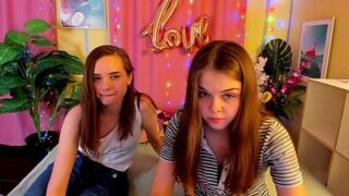 DeborahandErin nude pussy closeups on cam for live sex video chat
