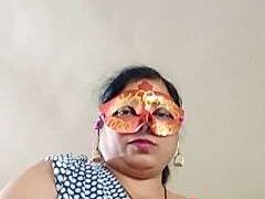 Divya_Rani nude pussy closeups on cam for live sex video chat