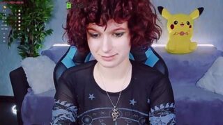Eva-Foxy nude pussy closeups on cam for live sex video chat