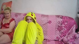 LizzieLaAngels nude pussy closeups on cam for live sex video chat