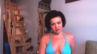 MishaMILF nude pussy closeups on cam for live sex video chat