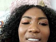 SamanthaDuke nude pussy closeups on cam for live sex video chat