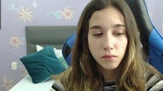 Alicia-cute nude before cam – live sex chat