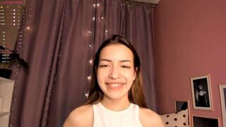 AnnemieClaes nude pussy closeups on cam for live sex video chat