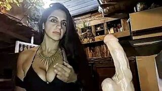 Bellydancerhot nude pussy closeups on cam for live sex video chat