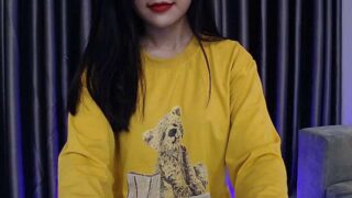 Juliette_Cutie nude pussy closeups on cam for live sex video chat