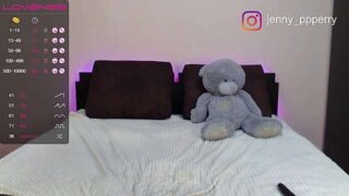 Perry_Jenny nude pussy closeups on cam for live sex video chat