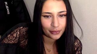 yasmineblue nude pussy closeups on cam for live sex video chat
