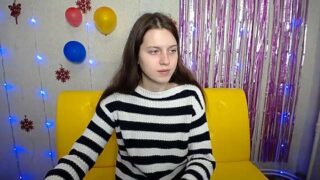 ZoeCraft nude pussy closeups on cam for live sex video chat