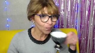 HollyIncredible nude before cam – live sex chat