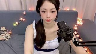 INS-Linda nude pussy closeups on cam for live sex video chat