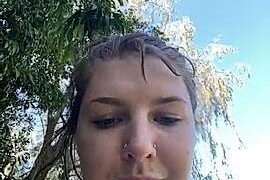 Felicitytakes nude pussy closeups on cam for live sex video chat