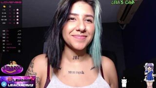 Leiacam nude pussy closeups on cam for live sex video chat