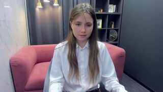 MaryannSoft nude pussy closeups on cam for live sex video chat