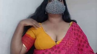 mohini-sexy nude pussy closeups on cam for live sex video chat