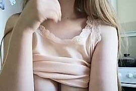 SophiaSweet_ nude pussy closeups on cam for live sex video chat