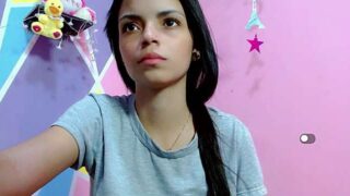 Stefanybeautiful nude pussy closeups on cam for live sex video chat