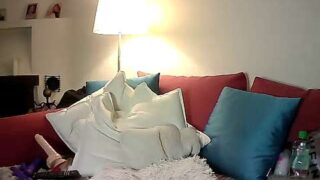 YummyMlifyxx nude pussy closeups on cam for live sex video chat