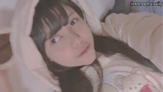 Cutie young girl massaging her tiny pussy – hana lily
