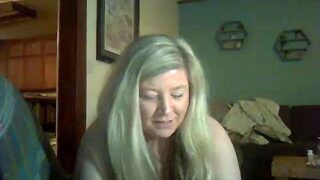 Texan_Kelly nude pussy closeups on cam for live sex video chat