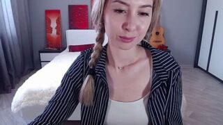 VictoriaTiger nude pussy closeups on cam for live sex video chat