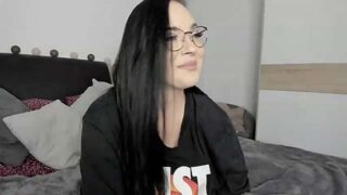 WildLillii nude pussy closeups on cam for live sex video chat