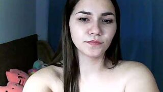 HannahMeid nude pussy closeups on cam for live sex video chat
