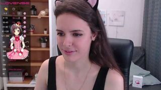 Roni_Tailed nude pussy closeups on cam for live sex video chat
