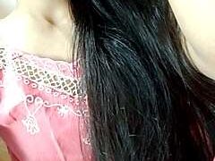 Deepa_Joshi nude pussy closeups on cam for live sex video chat